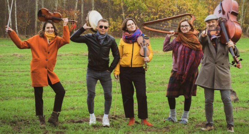 koncerty, Koncert potańcówka ludowo Kapelą TransFormacja - zdjęcie, fotografia