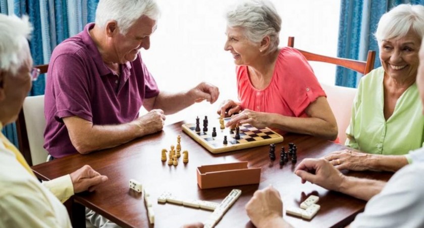 rozrywka, Bezpłatne zajęcia pruszkowskich seniorów październiku - zdjęcie, fotografia