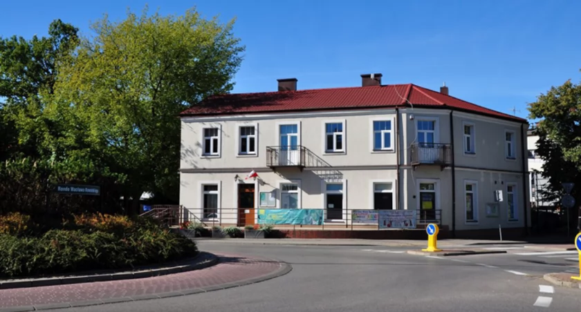 urzędy i administracja , Adres Wilsona - zdjęcie, fotografia