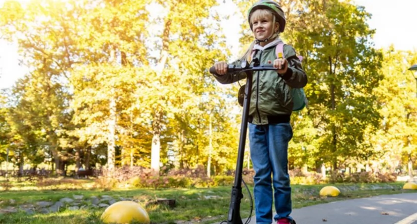 edukacja, Bądź bezpieczny rowerze hulajnodze - zdjęcie, fotografia