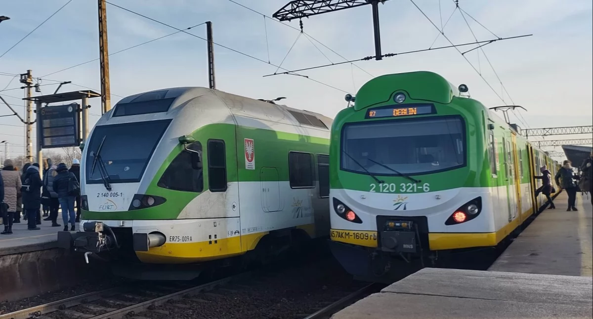 komunikacja, Podróżuj Mazobiletem Kolejami Mazowieckimi - zdjęcie, fotografia