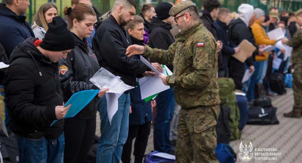 bezpieczeństwo, Weekendowa droga służby Ruszyło szkolenie 6MBOT - zdjęcie, fotografia