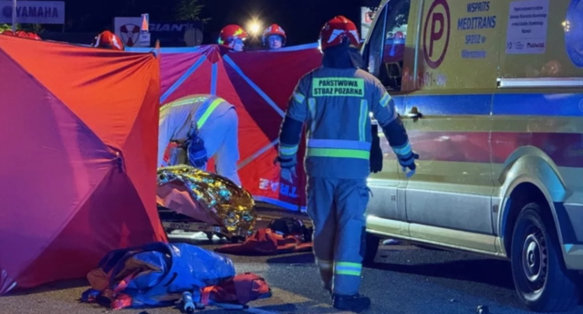 akcje charytatywne , Legia Warszawa wspiera rodzinę tragicznie zmarłych kibiców zbiórka Pomagam - zdjęcie, fotografia