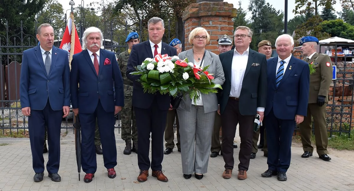 urzędy i administracja , Obchody rocznicy bitwy Brwinowem - zdjęcie, fotografia