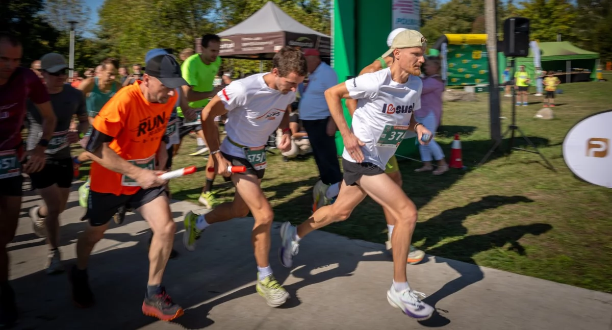 biegi, Półmaraton „Lasy Utratą” gminie Michałowice - zdjęcie, fotografia