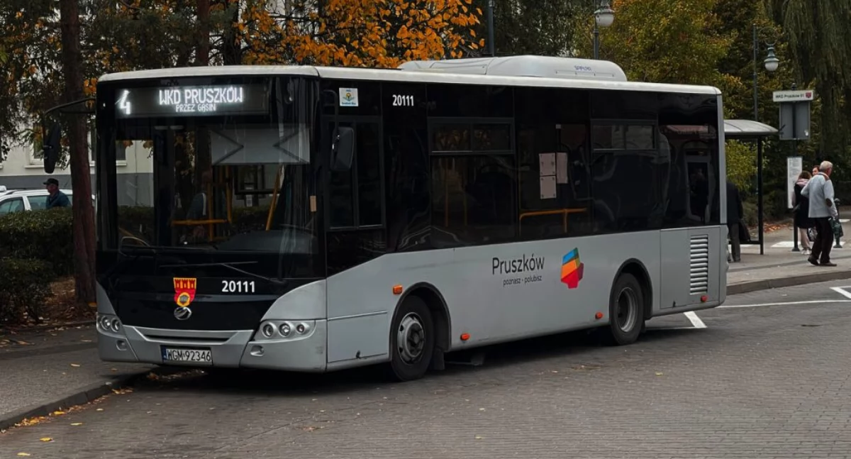 komunikacja, Pruszkowska linia autobusowa wraca stałą trasę - zdjęcie, fotografia