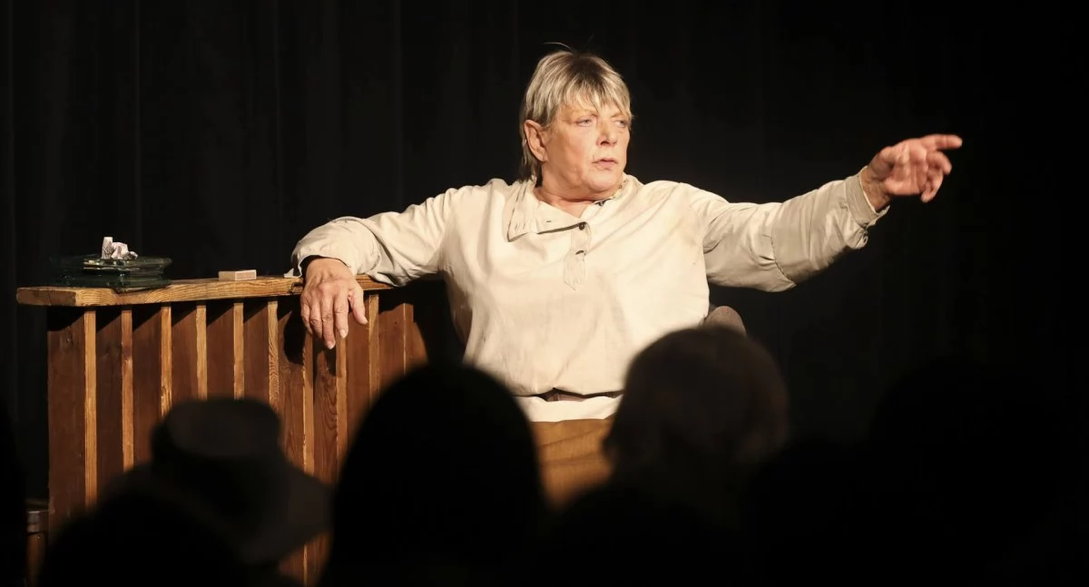 teatr, Monodram „Żmija” Wieczór sztuką Michałowicach - zdjęcie, fotografia