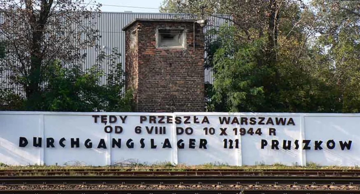 edukacja, Październik wydarzenia historyczne Muzeum Dulag - zdjęcie, fotografia