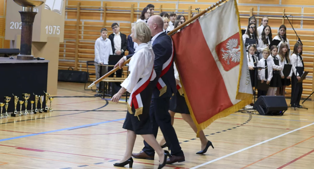 urzędy i administracja , Obchody lecia Szkoły Podstawowej Pruszkowie - zdjęcie, fotografia