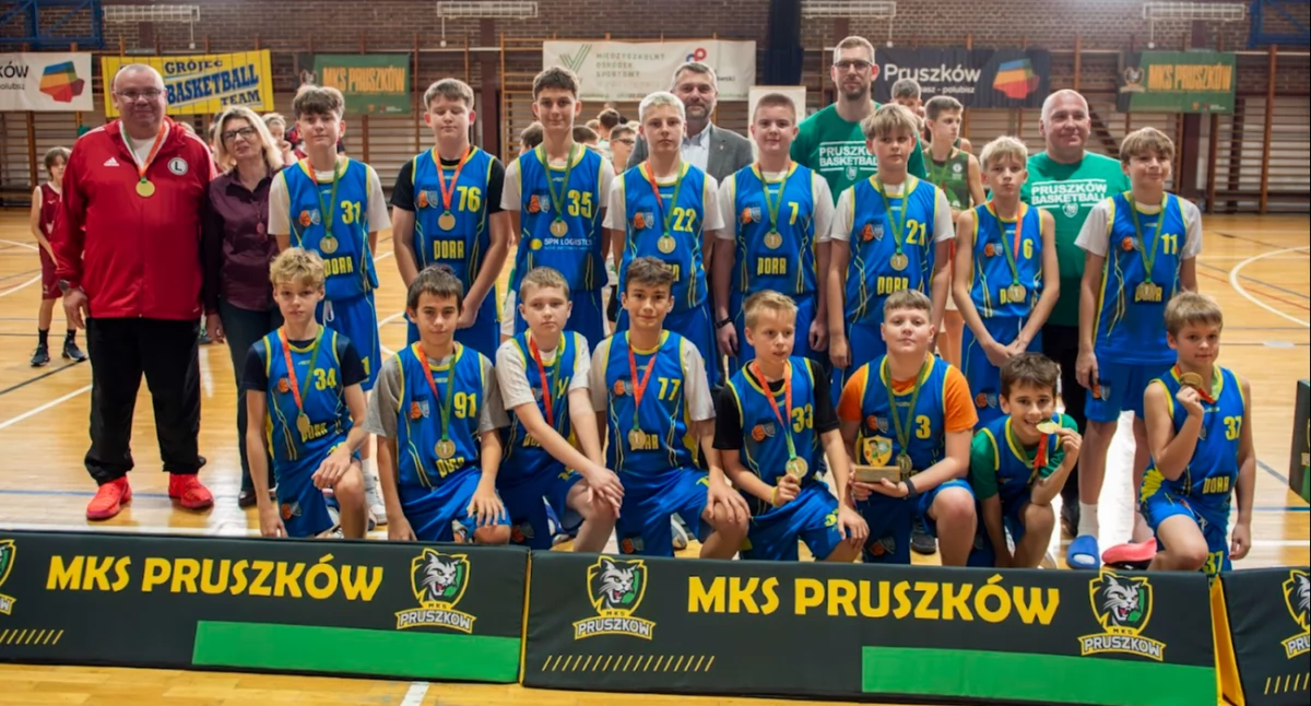 koszykówka, Fantastyczne sportowe emocje podczas Memoriału Krzysztofa Żolika Pruszkowie - zdjęcie, fotografia