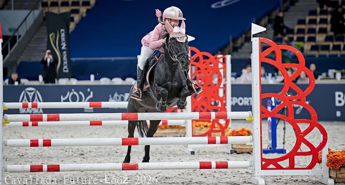 sport szkolny, Sukces zawodniczki Akademii Jeździeckiej Dawidy - zdjęcie, fotografia