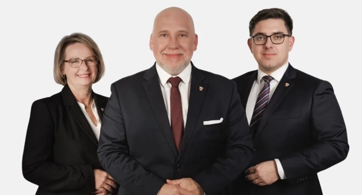 urzędy i administracja , Spotkanie online Prezydentami Miasta Pruszkowa kwietnia - zdjęcie, fotografia