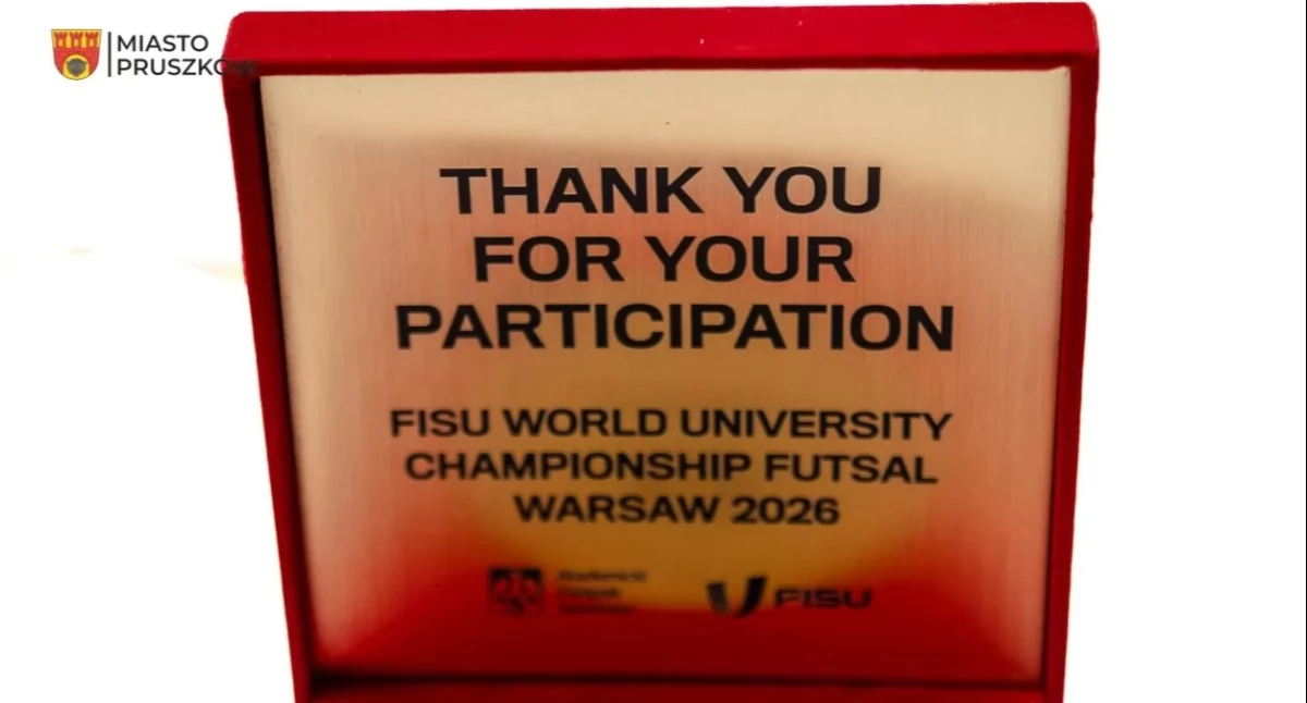 urzędy i administracja , Miasto Pruszków otrzymało pamiątkowy medal - zdjęcie, fotografia