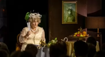 Herbatka u hrabiny Katarzyny – czyli humor przy okazji w Urzędzie Gminy Michałowice
