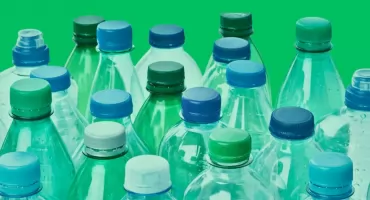 Nowy system kaucyjny – od października 2025 r. butelki i puszki ze zwrotem