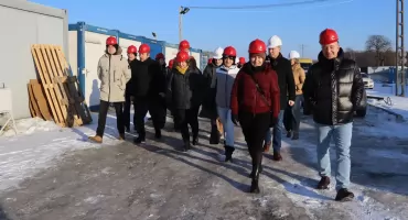 Z wizytą w szkole w Parzniewie