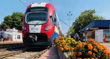 ZMIANY ORGANIZACJI RUCHU POCIĄGÓW NA LINII WKD W DNIACH: 04.05-28.05.2026 OKRESOWE WYŁĄCZANIE Z RUCHU POCIĄGÓW JEDNEGO Z TORÓW NA ODCINKU KOMORÓW – PODKOWA LEŚNA GŁÓWNA