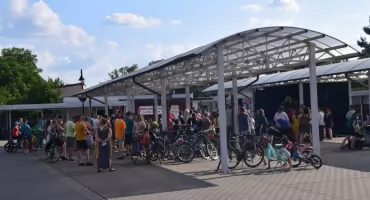 Wakacje w Brwinowie ze Sceną Letnią dla Dzieci
